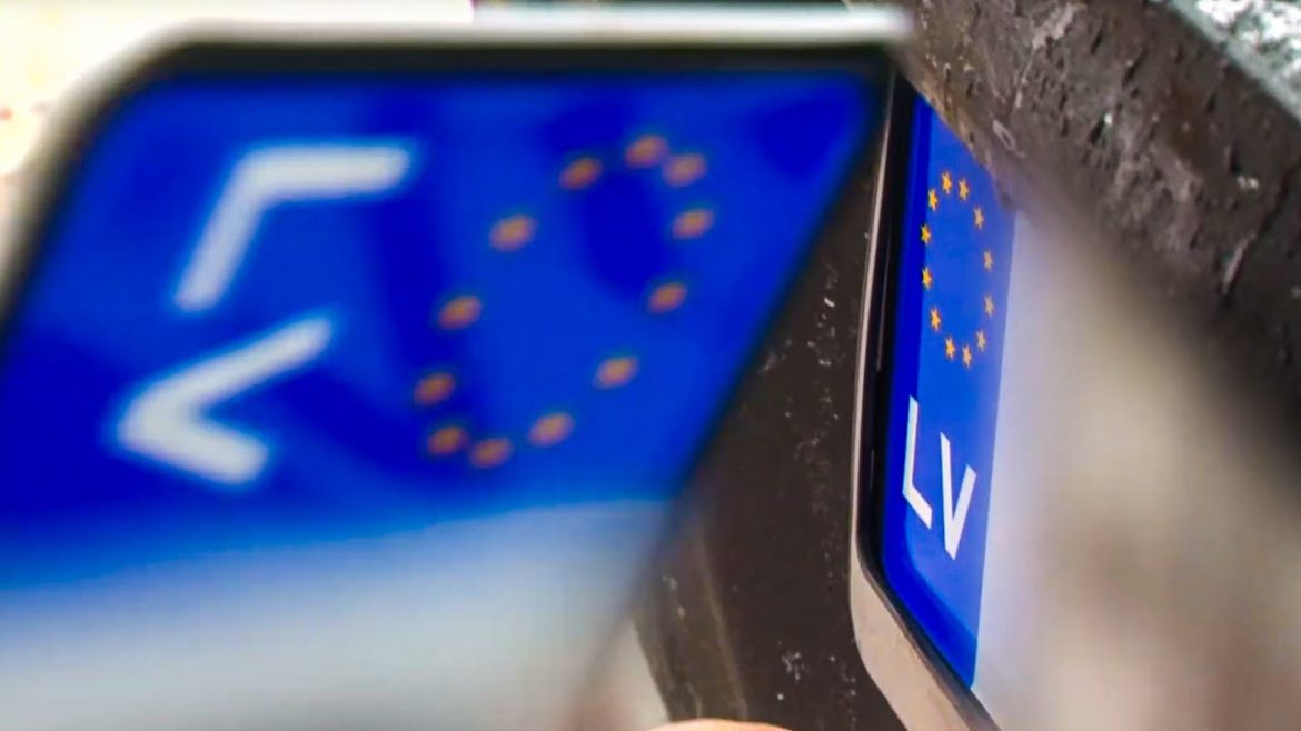 Changer ses plaques en Lettonie : guide pratique pour une transition réussie et sereine